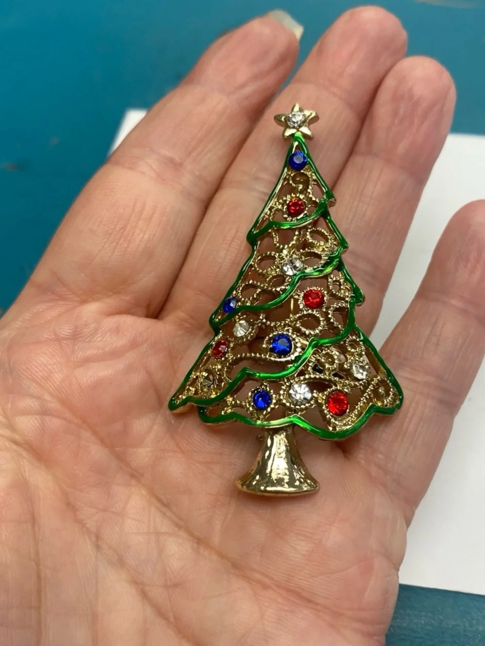 N/A festive gold
